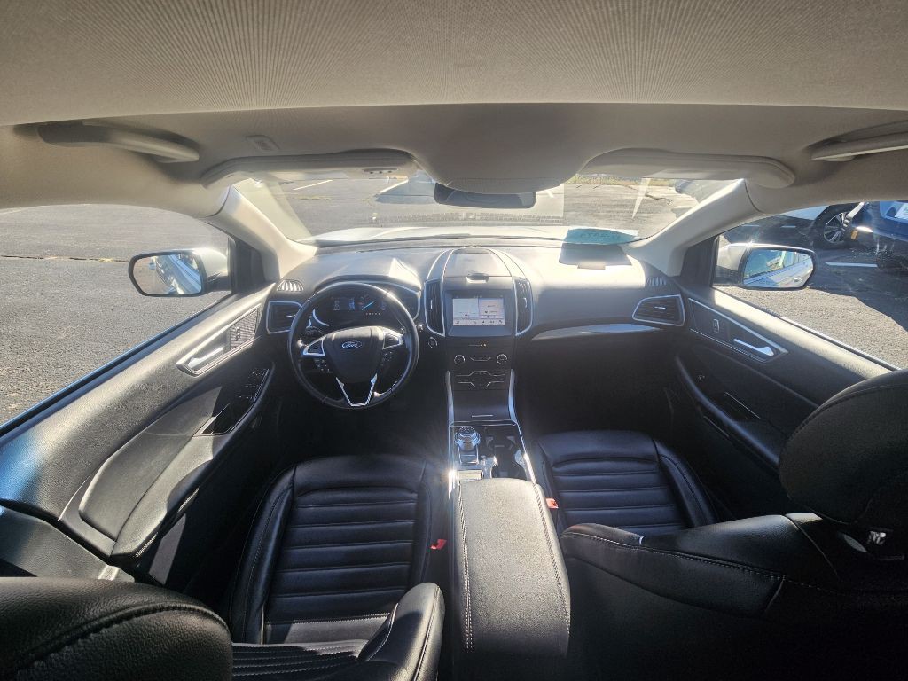 2019 Ford Edge Image 19