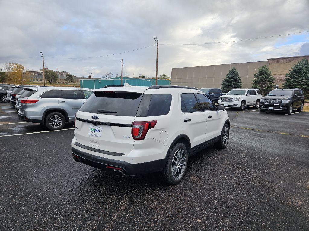 2017 Ford Explorer Image 4