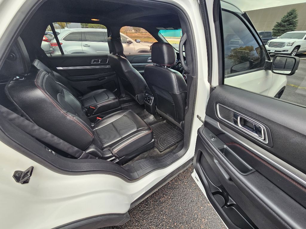 2017 Ford Explorer Image 14