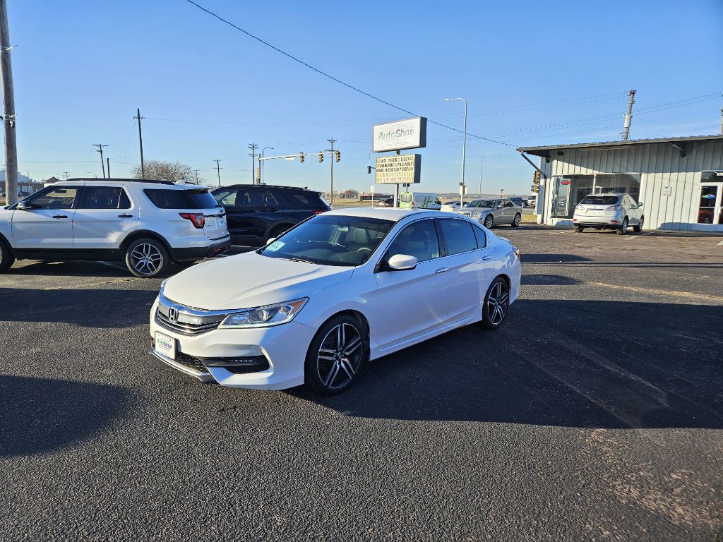 2017 Honda Accord Image 1