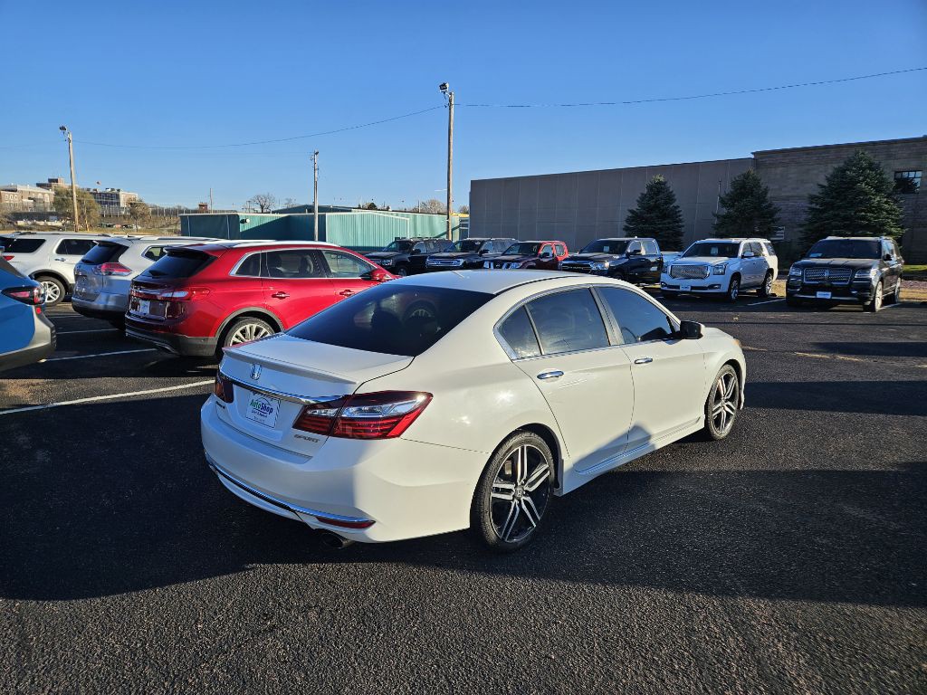 2017 Honda Accord Image 6