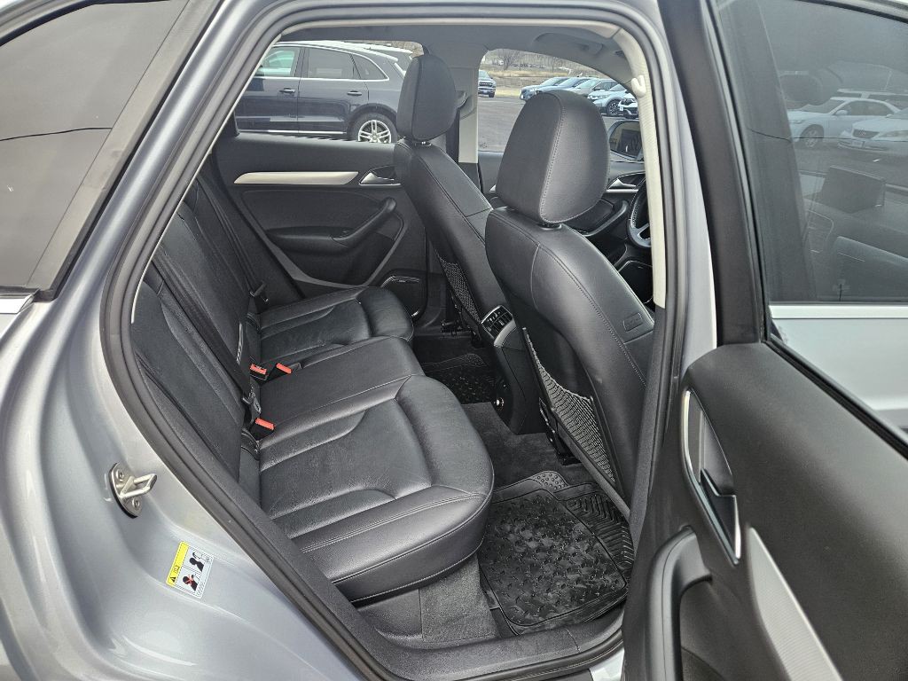 2015 Audi Q3 Image 12