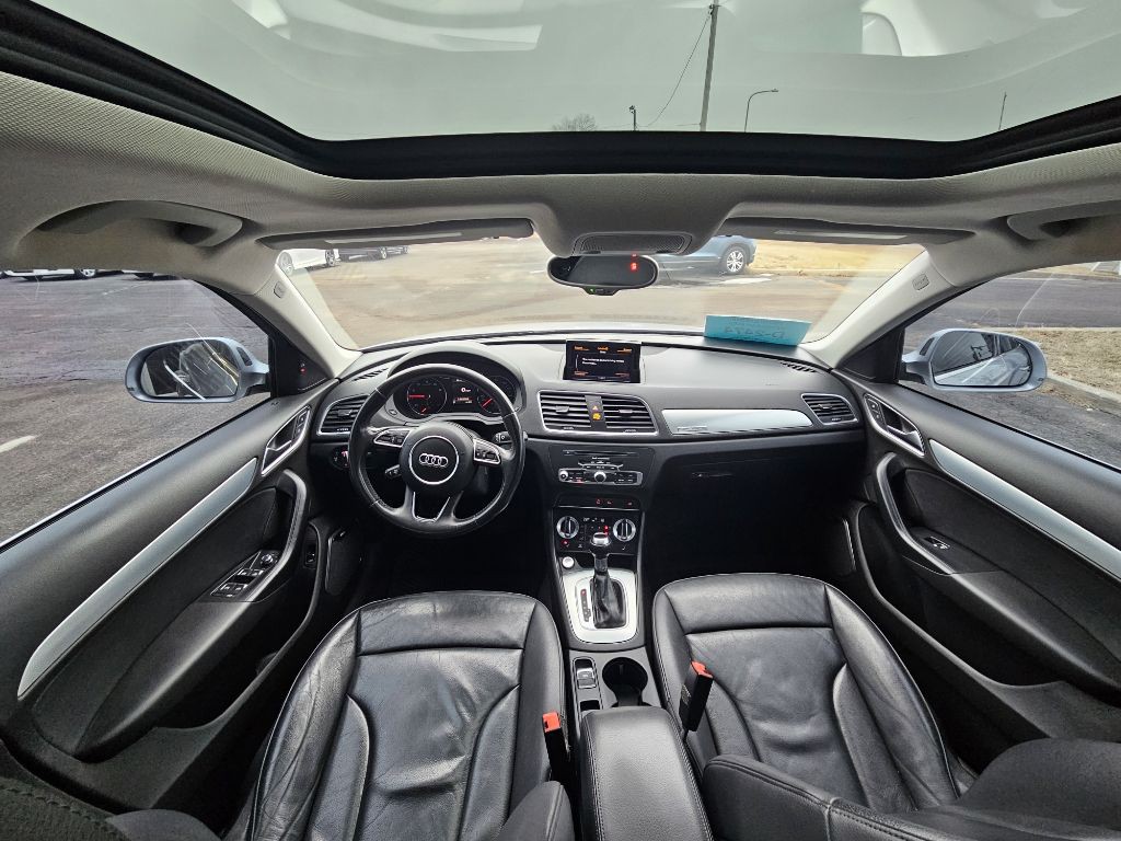 2015 Audi Q3 Image 17