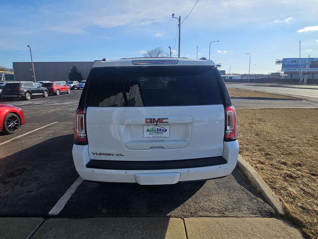 2017 GMC Yukon Image 4