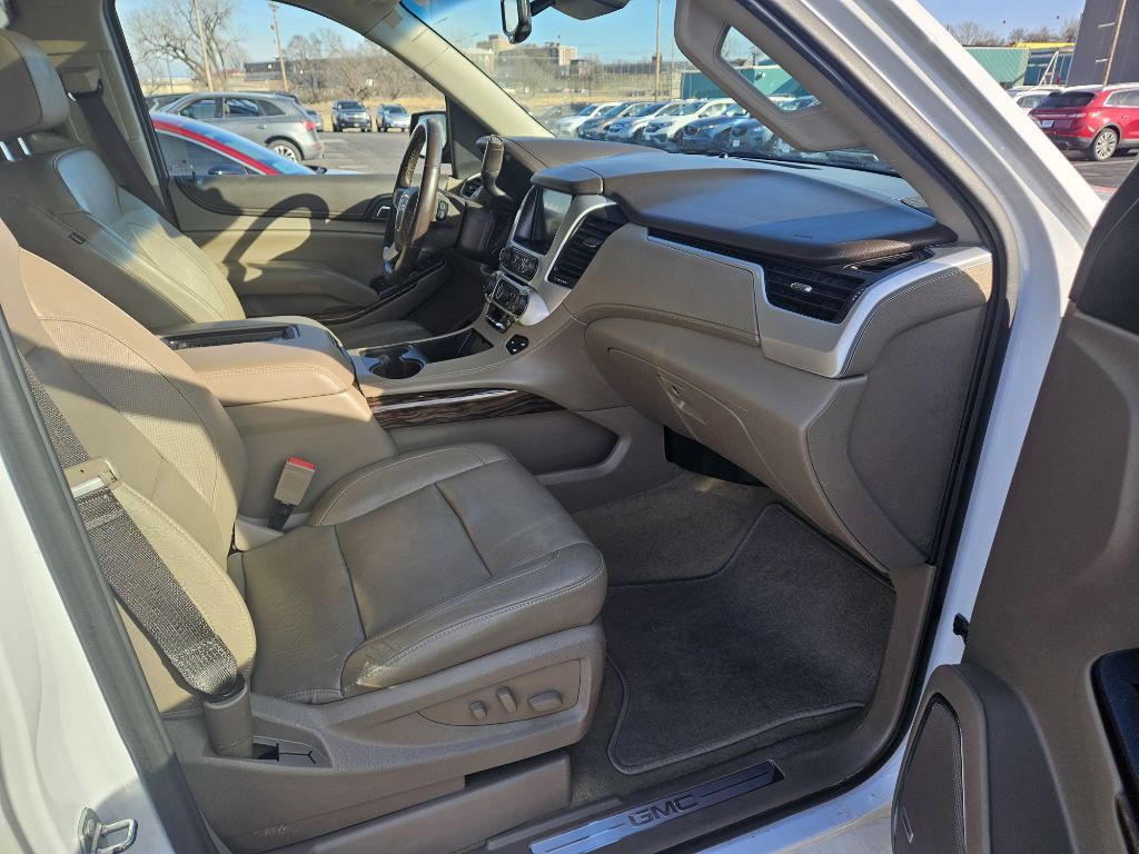 2017 GMC Yukon Image 14