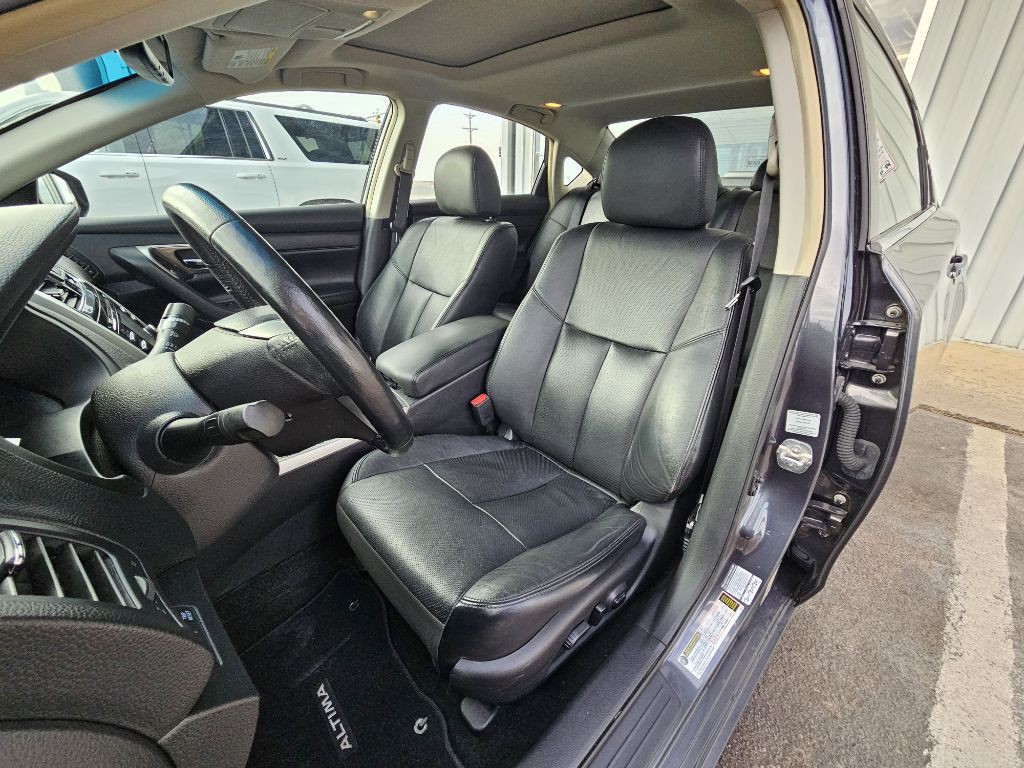 2013 Nissan Altima Image 10