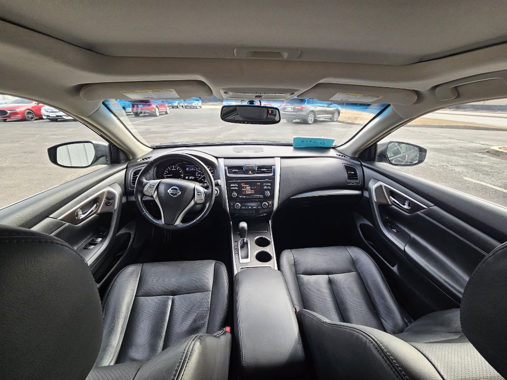 2013 Nissan Altima Image 16
