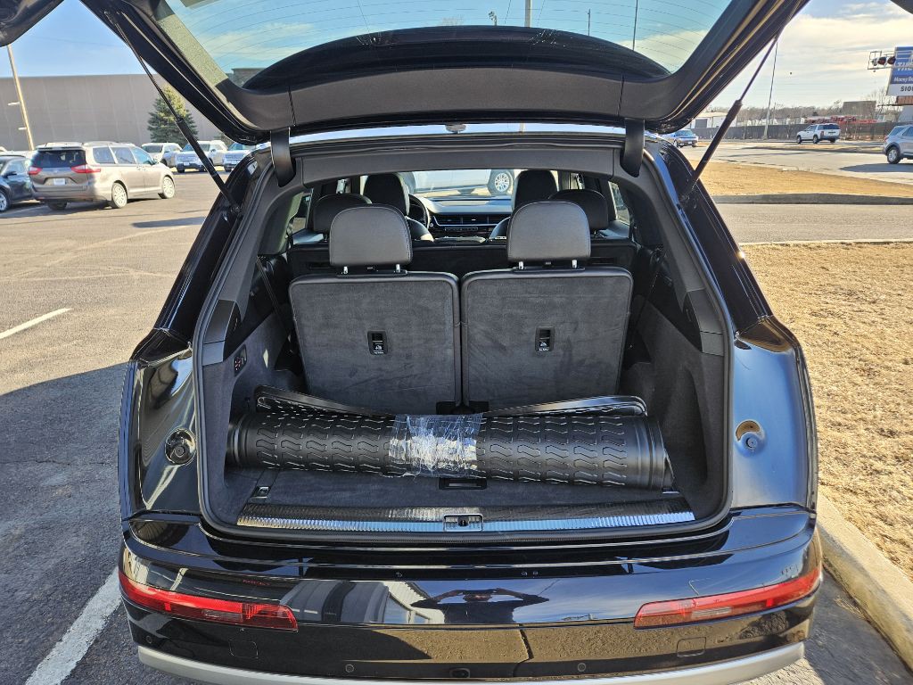 2018 Audi Q7 Image 12