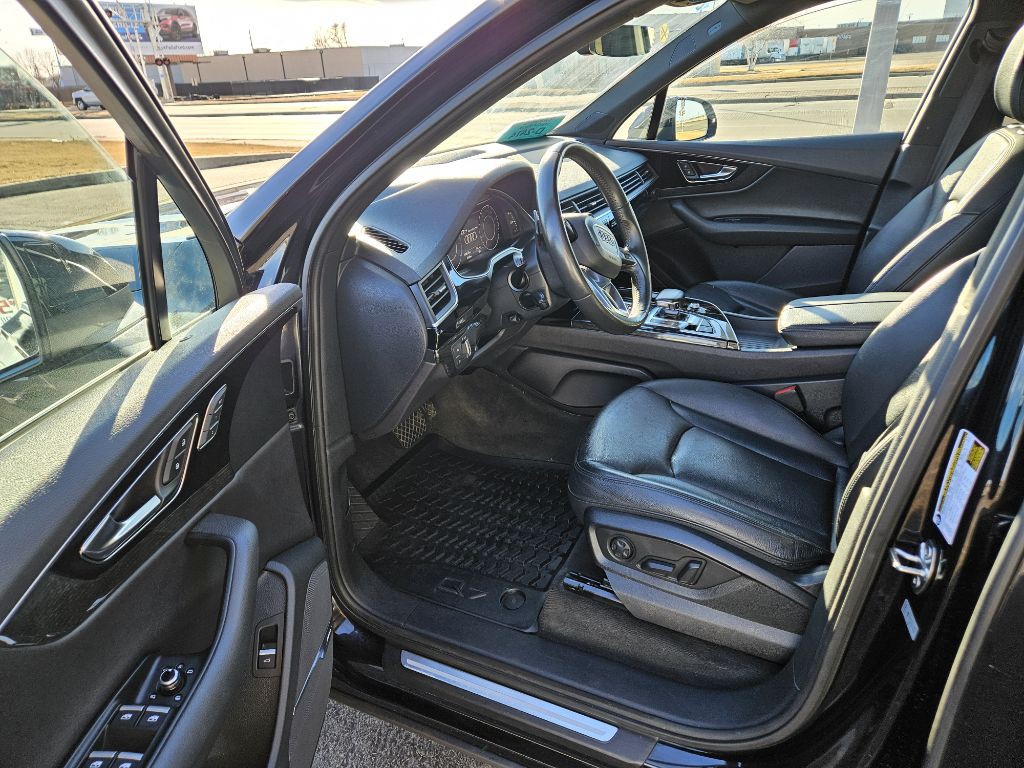 2018 Audi Q7 Image 9