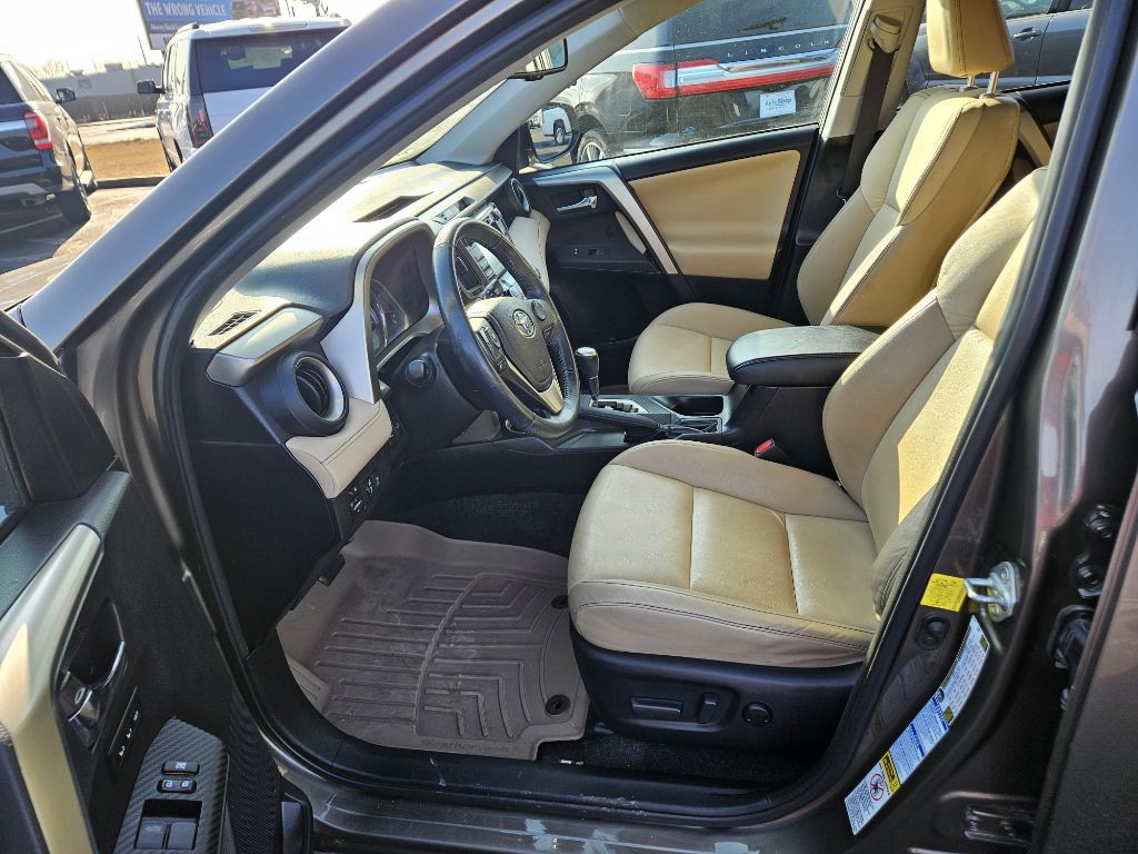 2015 Toyota Rav4 Image 8