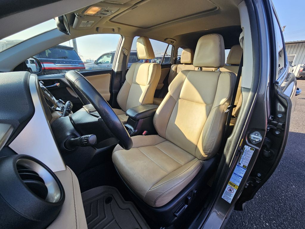 2015 Toyota Rav4 Image 10