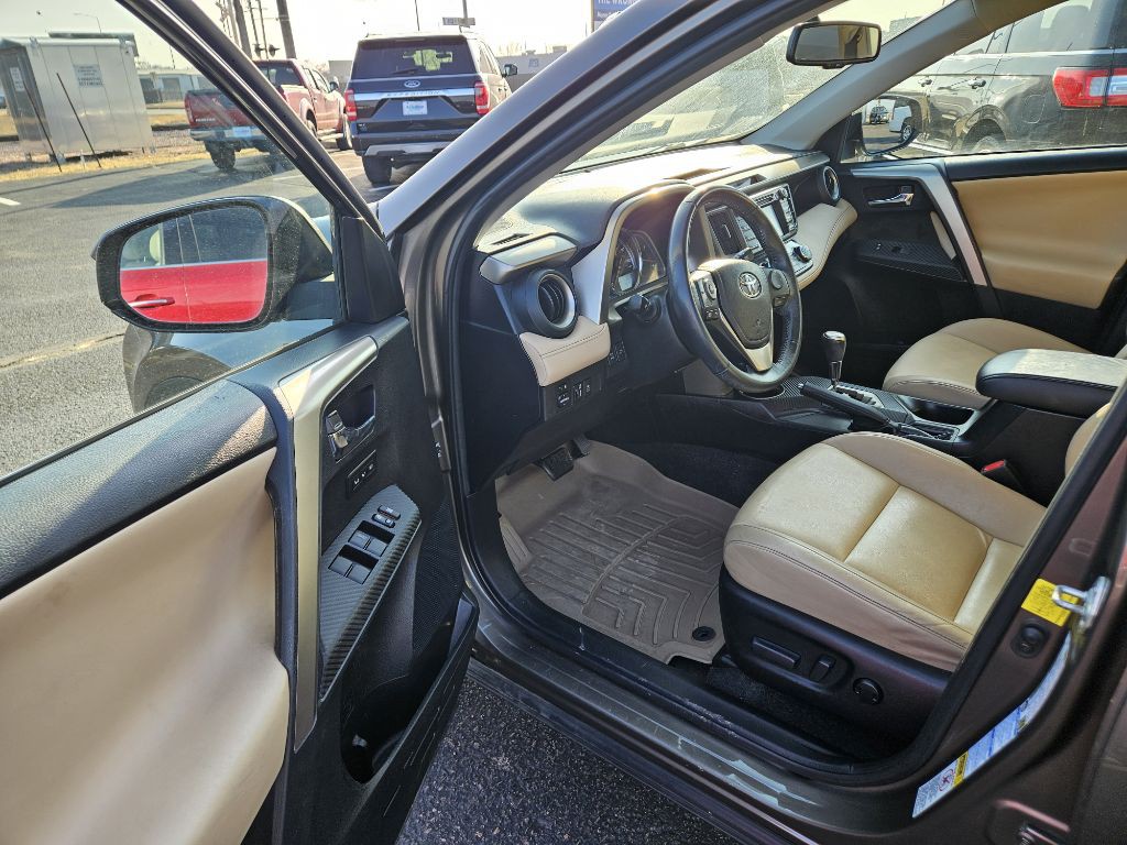 2015 Toyota Rav4 Image 11