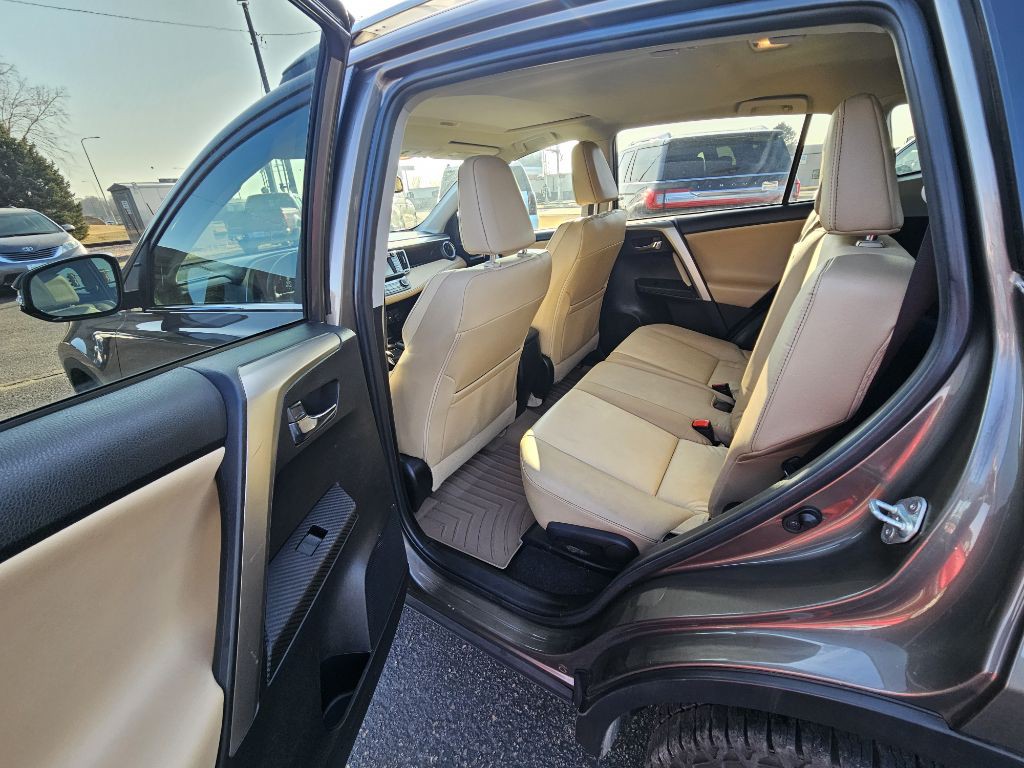 2015 Toyota Rav4 Image 12