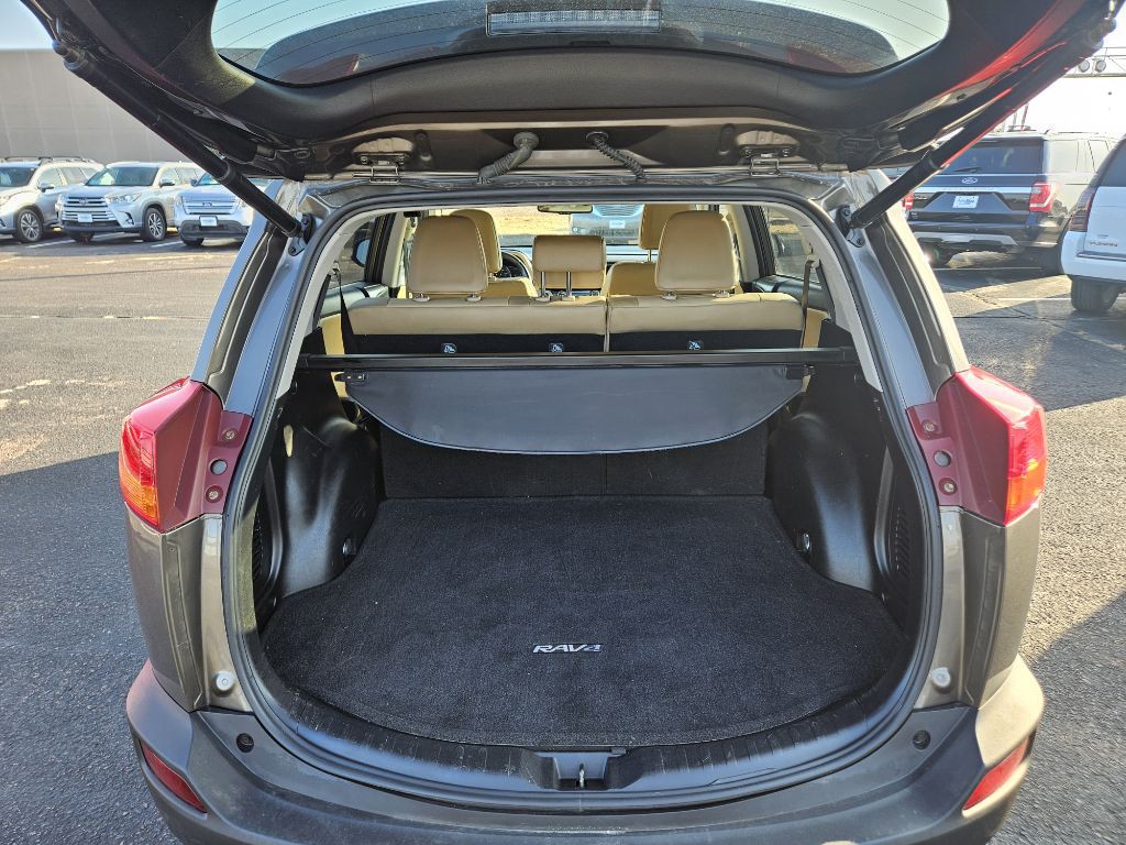 2015 Toyota Rav4 Image 16