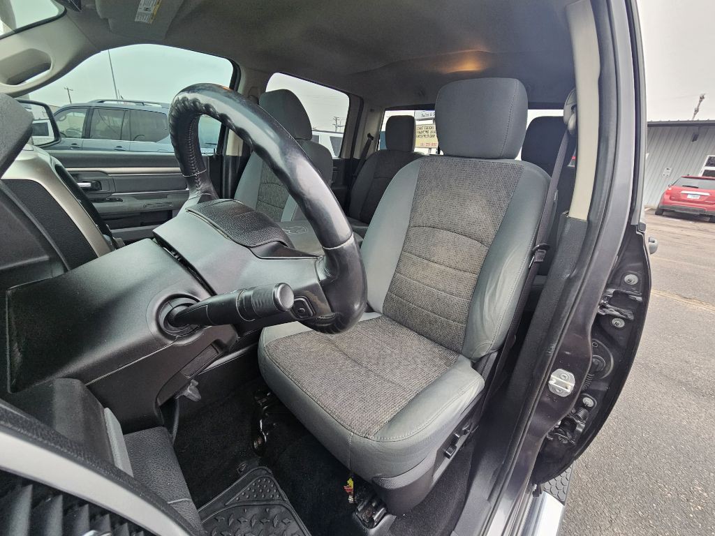 2016 RAM 1500 Image 11