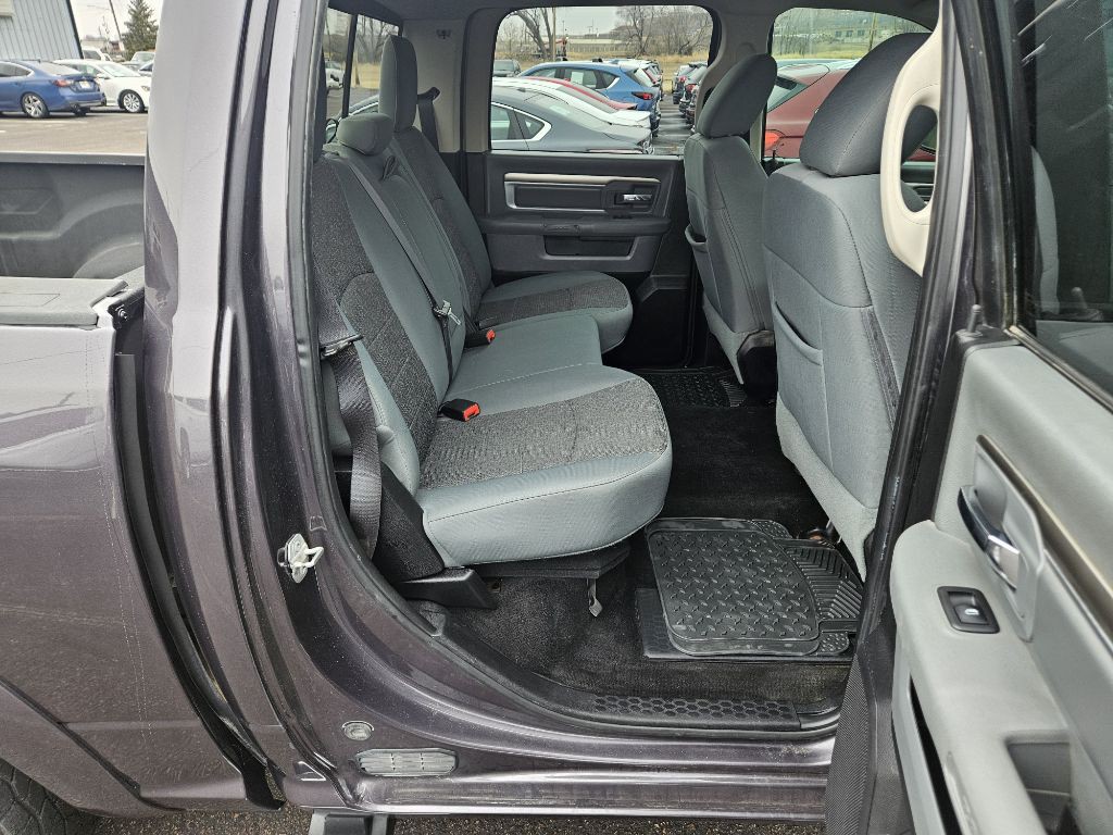 2016 RAM 1500 Image 16