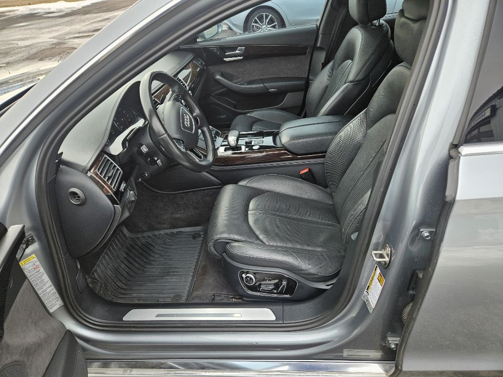 2013 Audi A8 Image 10