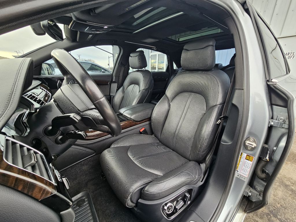 2013 Audi A8 Image 11