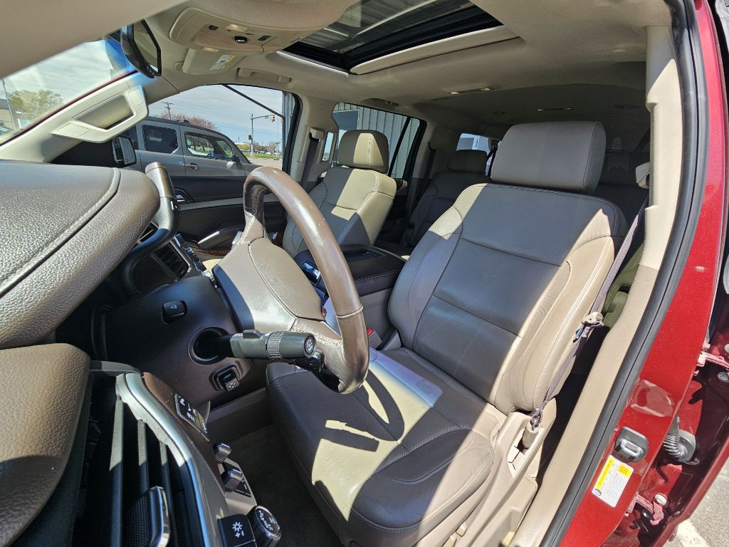 2017 Chevrolet Suburban Image 11
