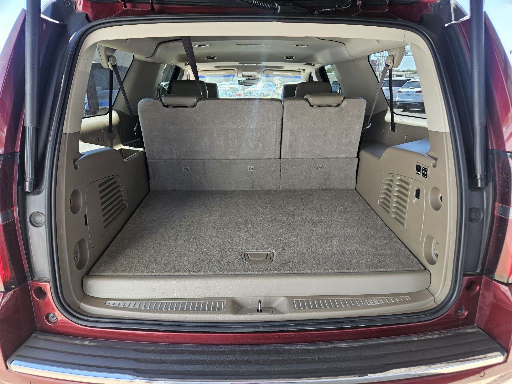 2017 Chevrolet Suburban Image 13
