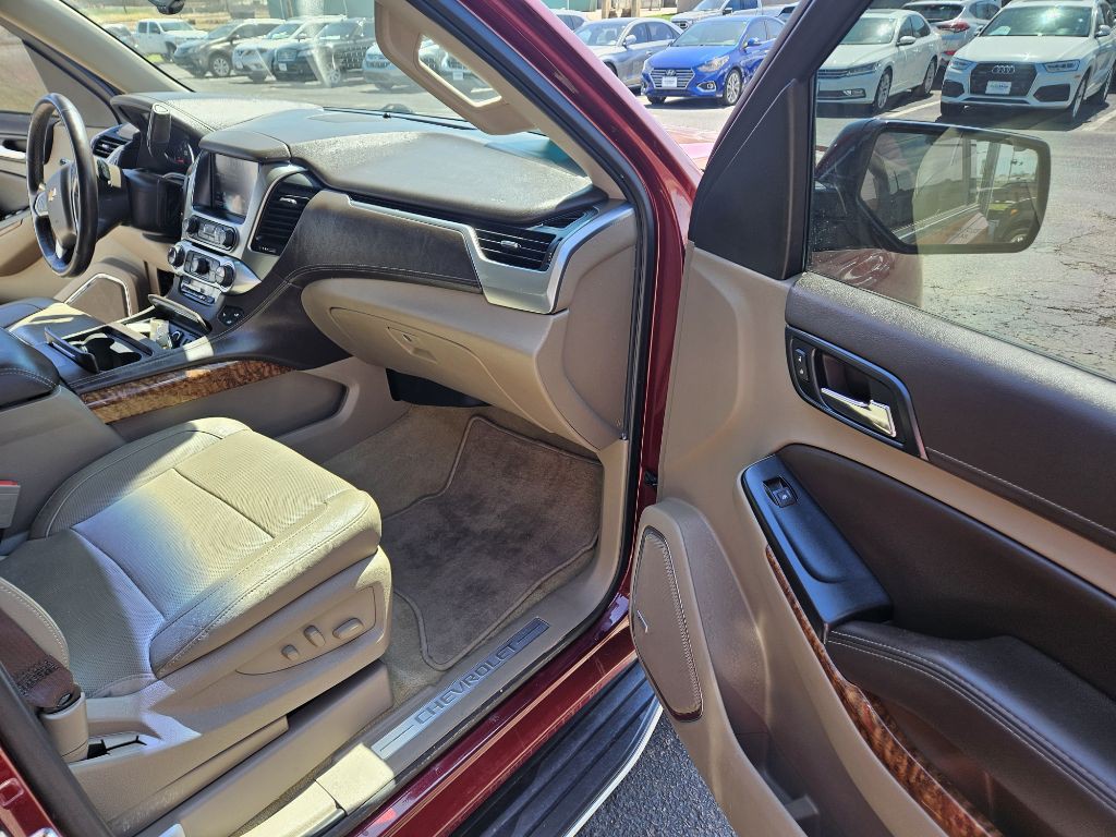 2017 Chevrolet Suburban Image 15