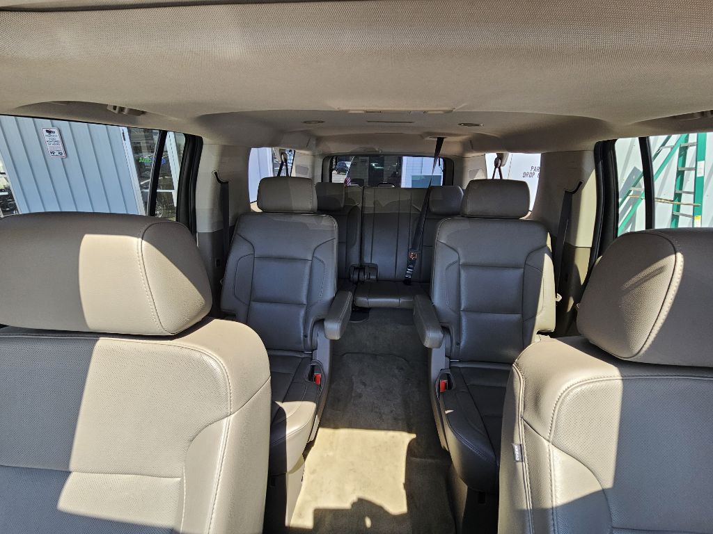 2017 Chevrolet Suburban Image 22