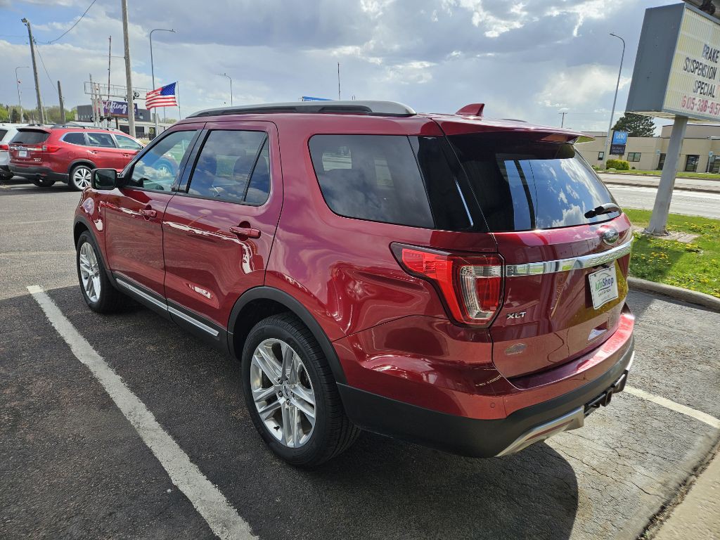 2017 Ford Explorer Image 3