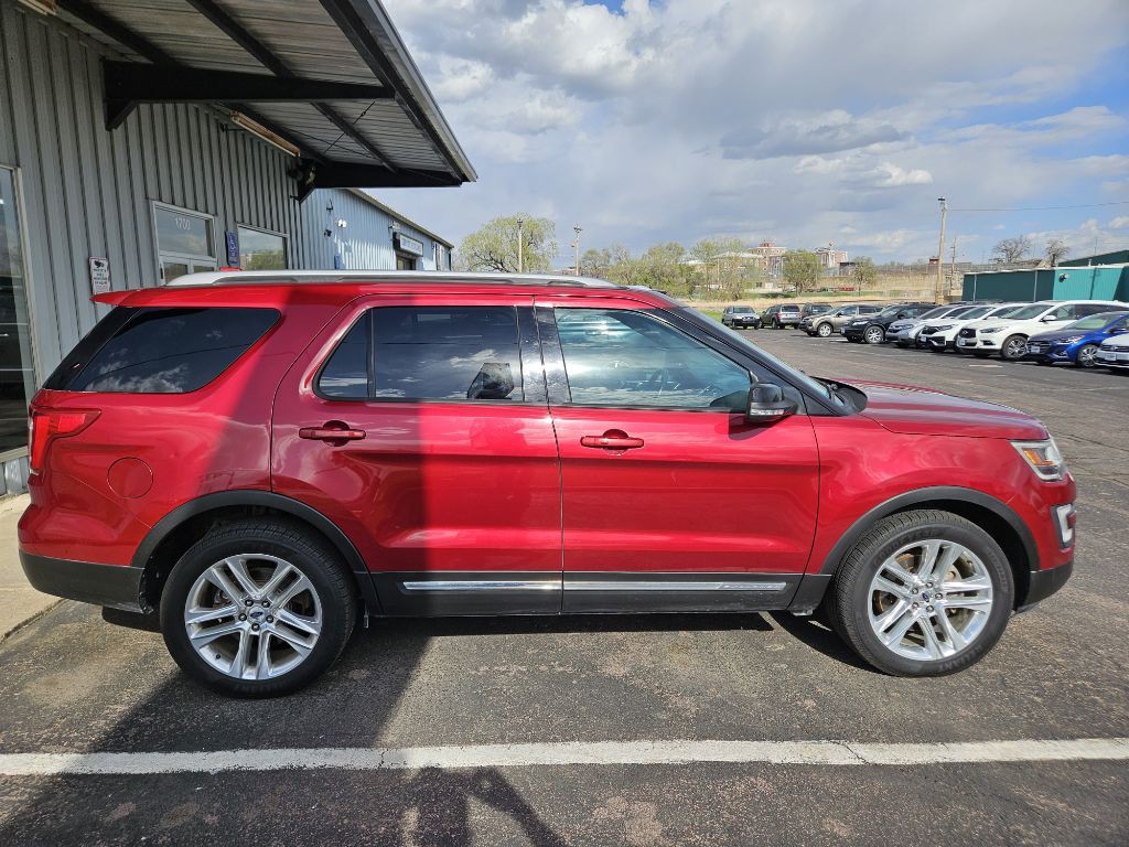 2017 Ford Explorer Image 5