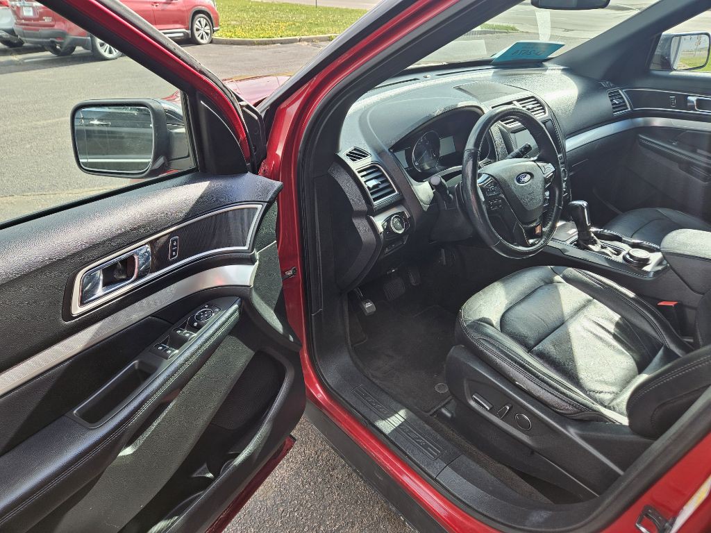 2017 Ford Explorer Image 8