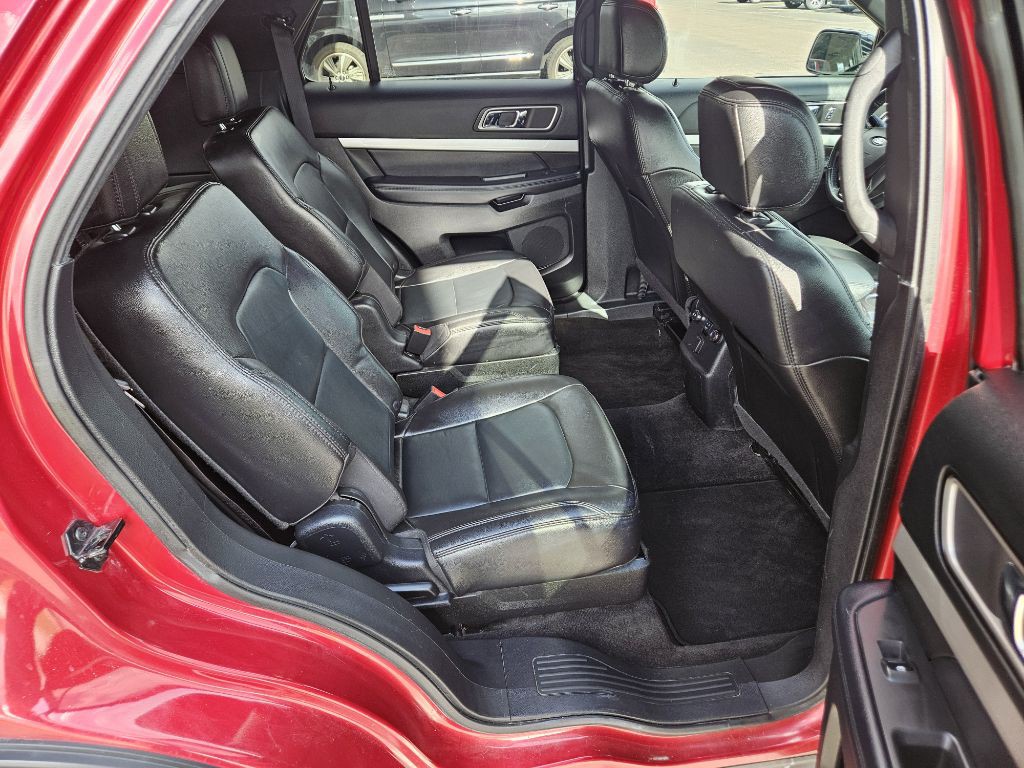 2017 Ford Explorer Image 15