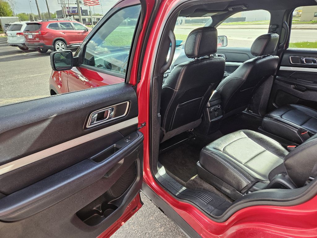 2017 Ford Explorer Image 34