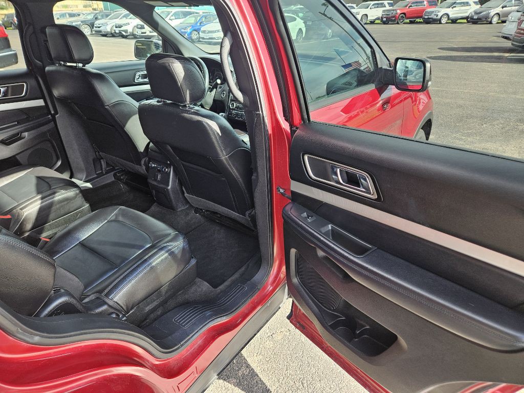 2017 Ford Explorer Image 37
