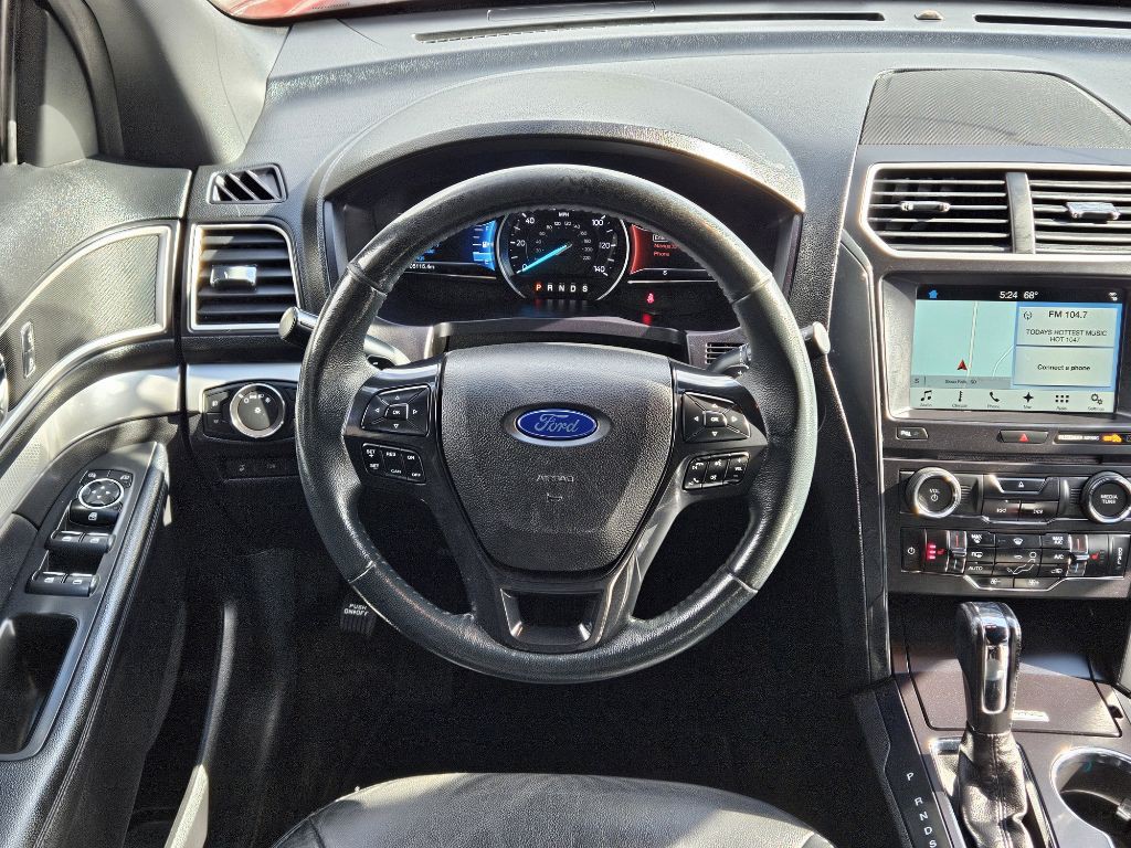 2017 Ford Explorer Image 44