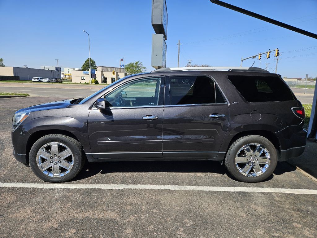 2017 GMC Acadia Image 2