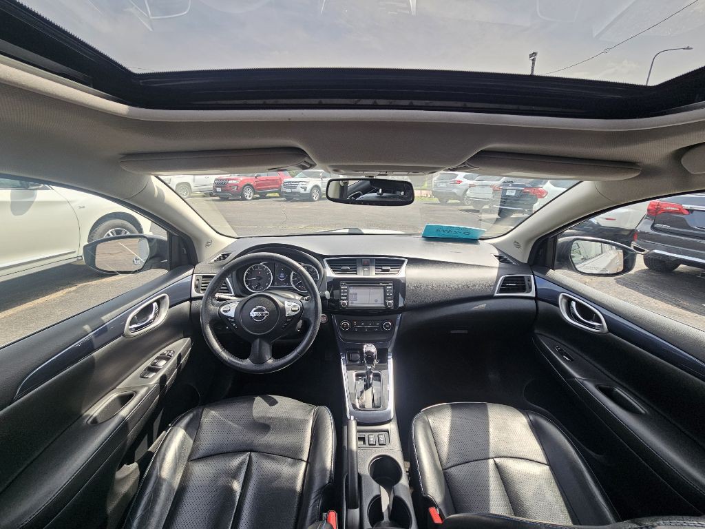 2016 Nissan Sentra Image 30