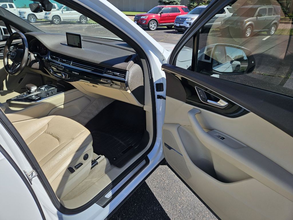 2018 Audi Q7 Image 18
