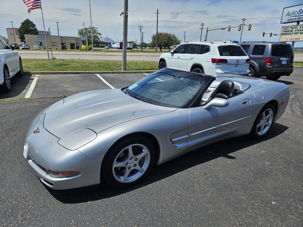 2004 Chevrolet Corvette Image 9