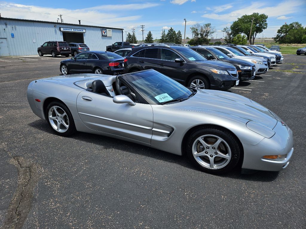 2004 Chevrolet Corvette Image 10