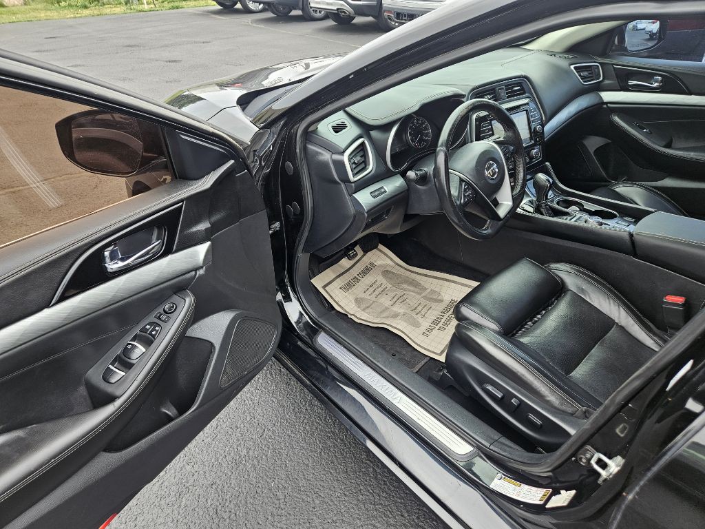 2018 Nissan Maxima Image 10