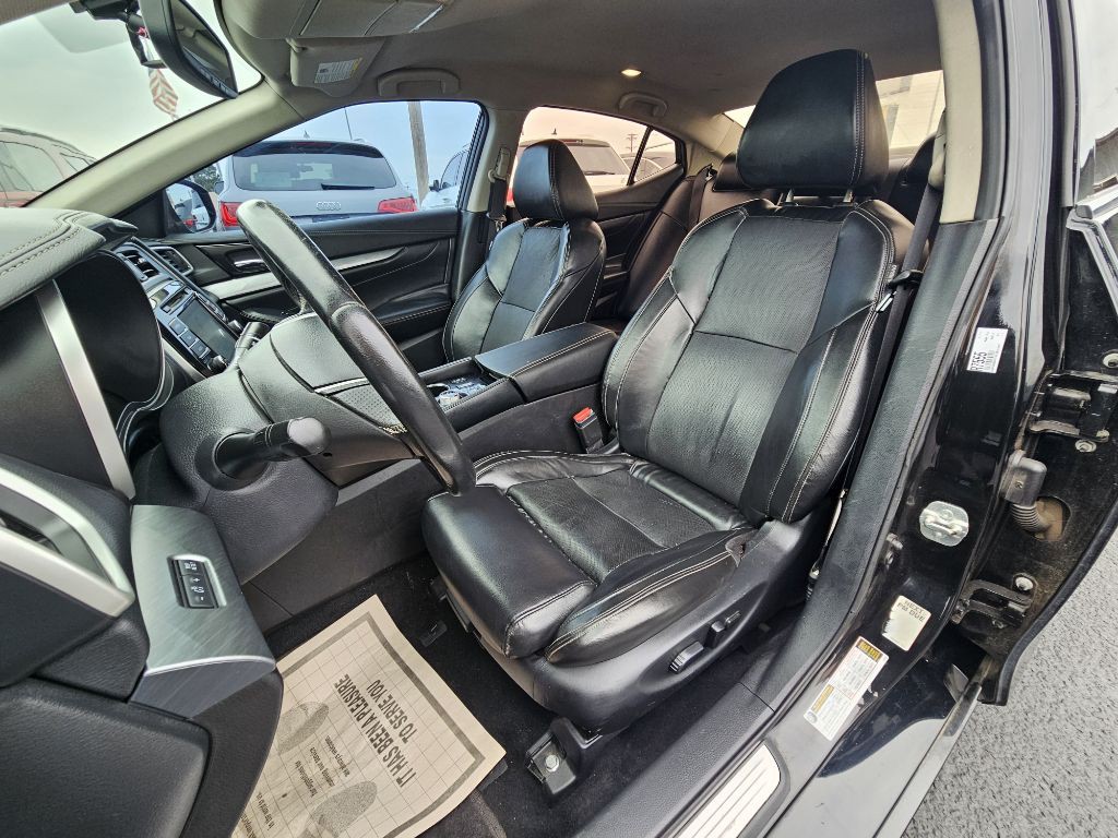 2018 Nissan Maxima Image 11