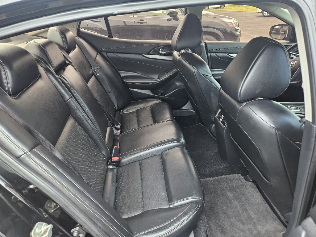 2018 Nissan Maxima Image 15