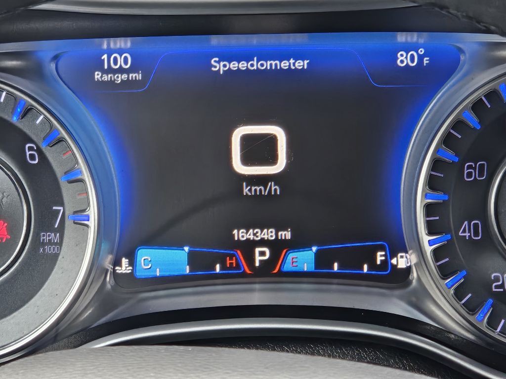 2017 Chrysler 300 Image 23