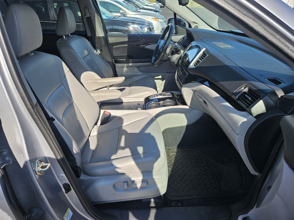 2016 Honda Pilot Image 18
