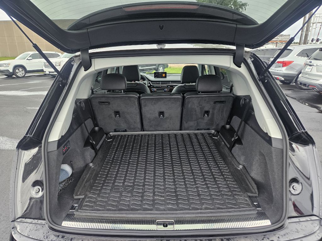 2017 Audi Q7 Image 14