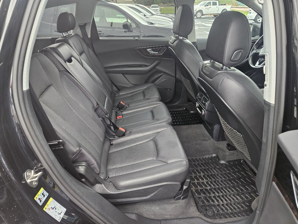 2017 Audi Q7 Image 16