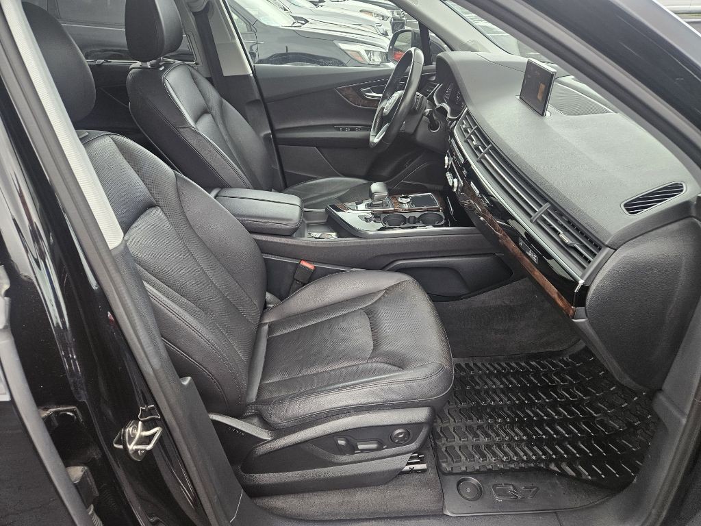 2017 Audi Q7 Image 17