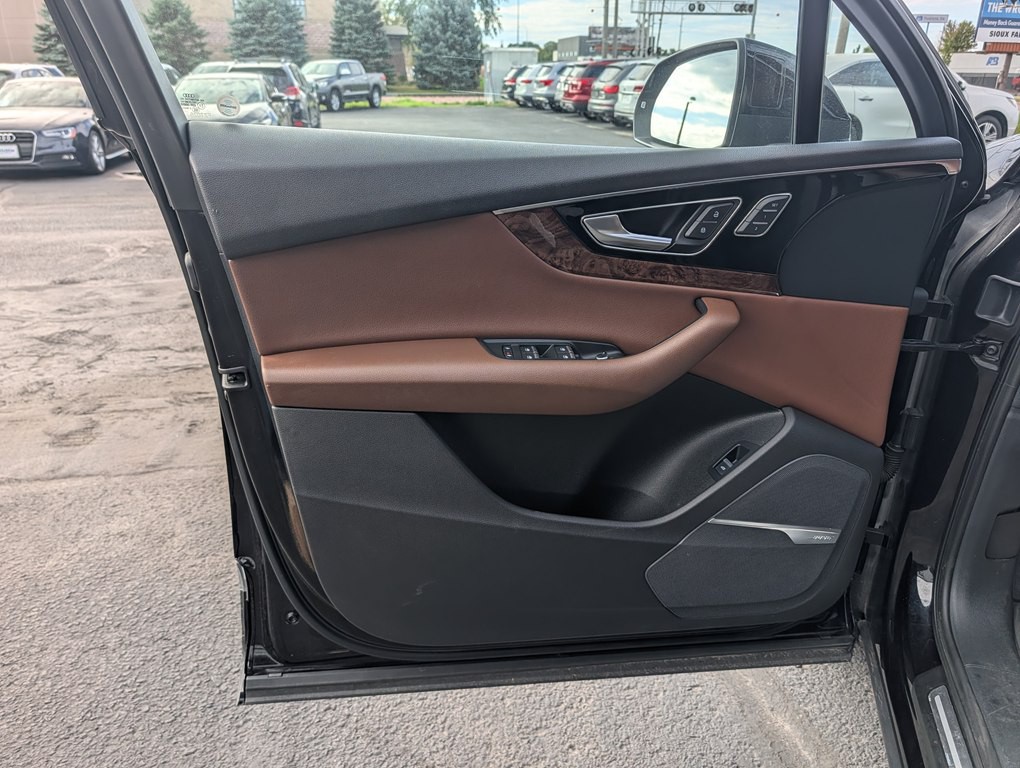 2018 Audi Q7 Image 9
