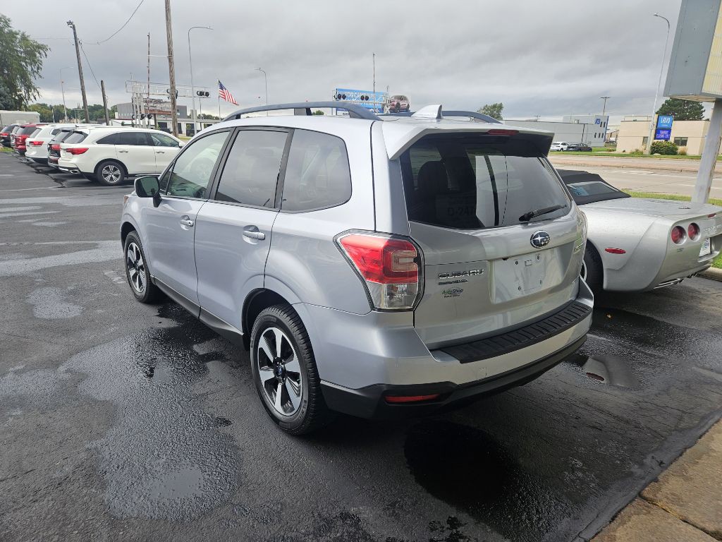 2018 Subaru Forester Image 3