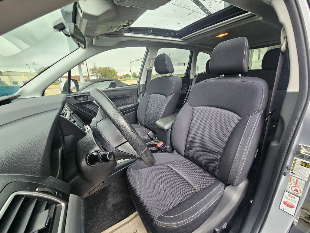 2018 Subaru Forester Image 11