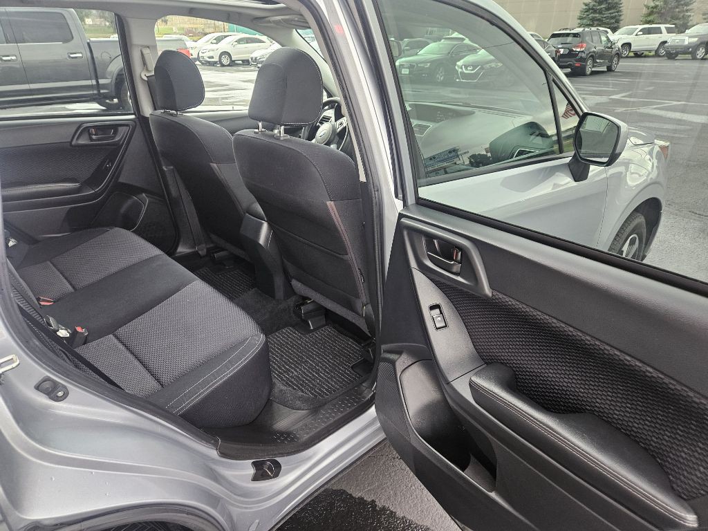 2018 Subaru Forester Image 15